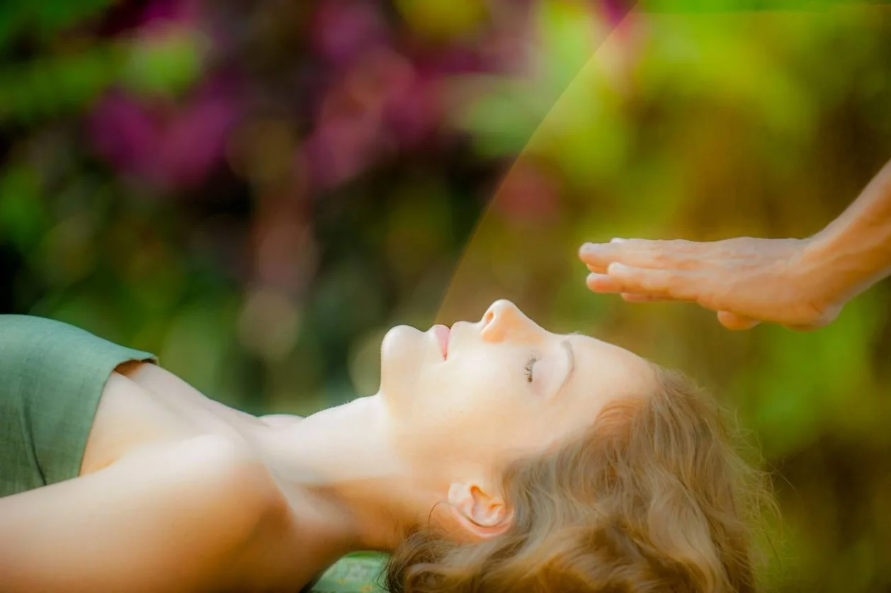 energy healing session at fivelements bali